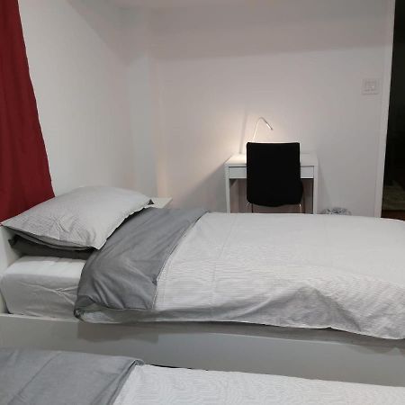Guest House Room No 03 Mississauga Exterior photo