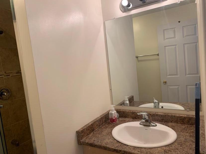 Guest House Room No 03 Mississauga Exterior photo